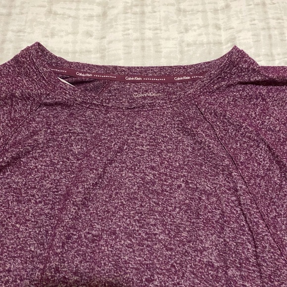 Calvin Klein purple long sleeve XL - Picture 3 of 3